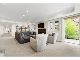 Photo #6: 22607968 Listing