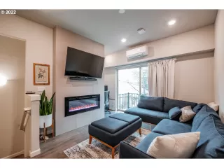 Photo #5: 22608853 Listing 