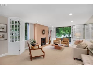 Photo #2: 22609270 Listing