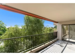 Photo #6: 22609270 Listing