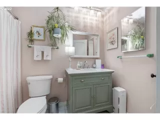 Photo #3: 22609382 Listing