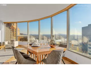 Photo #3: 22609736 Listing 