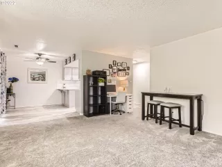 Photo #5: 22610551 Listing 