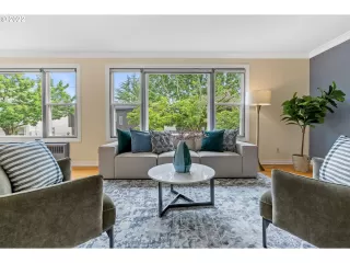 Photo #6: 22610579 Listing