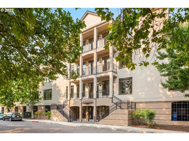MLS: 22611410 Condo For Sale