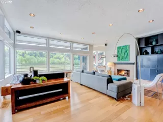 Photo #2: 22612371 Listing