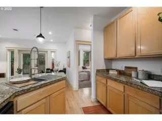 Photo #3: 22613815 Listing