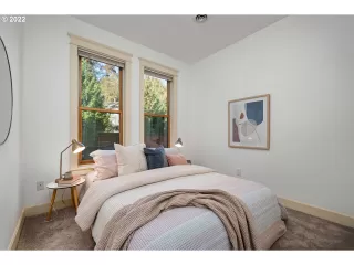 Photo #4: 22613815 Listing