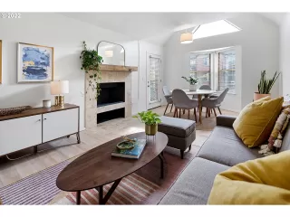 Photo #5: 22614063 Listing 