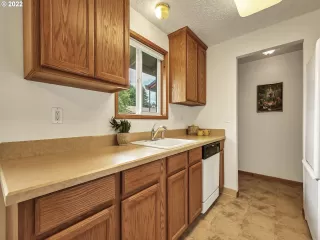 Photo #5: 22614420 Listing 