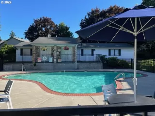 Photo #3: 22616455 Listing