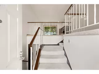 Photo #6: 22616455 Listing