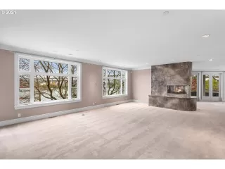 Photo #4: 22616836 Listing 