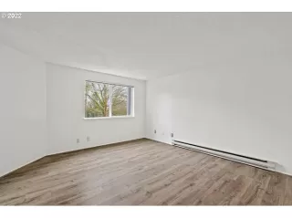 Photo #2: 22618565 Listing