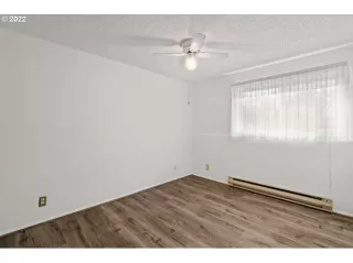 Photo #5: 22618565 Listing