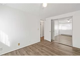 Photo #6: 22618565 Listing