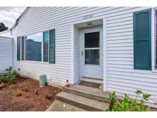 Photo #3: 22618624 Listing