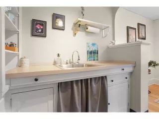 Photo #5: 22621330 Listing