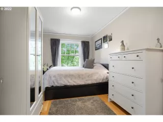 Photo #6: 22621330 Listing