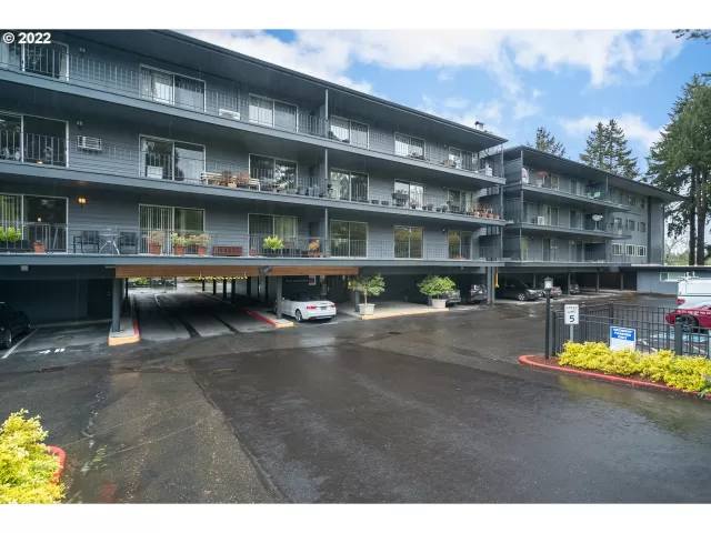 MLS: 22621543 Condo For Sale