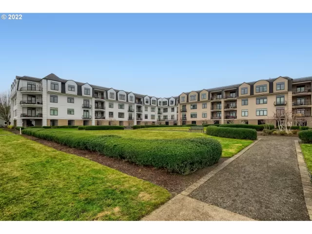 MLS: 22621546 Condo For Sale