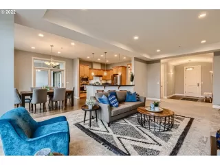 Photo #5: 22621546 Listing