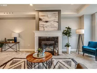 Photo #6: 22621546 Listing