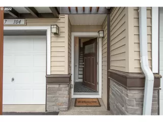 Photo #2: 22621748 Listing 