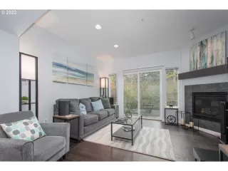 Photo #3: 22621748 Listing 