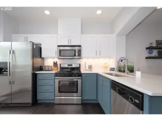 Photo #6: 22621748 Listing 