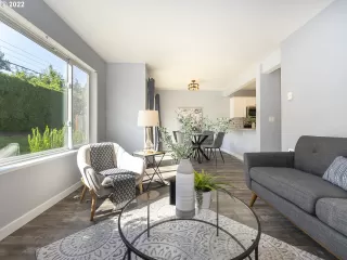 Photo #6: 22622080 Listing 