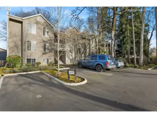 Photo #3: 22622084 Listing