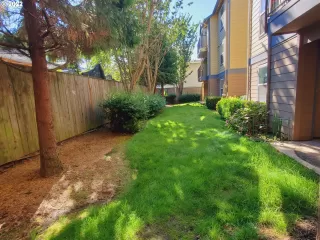 Photo #4: 22622440 Listing