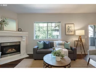 Photo #6: 22623272 Listing