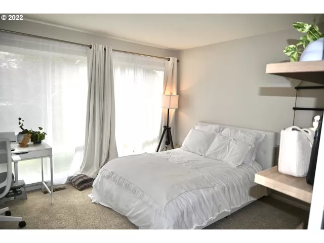 MLS: 22623282 Condo For Sale