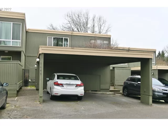 MLS: 22623282 Condo For Sale