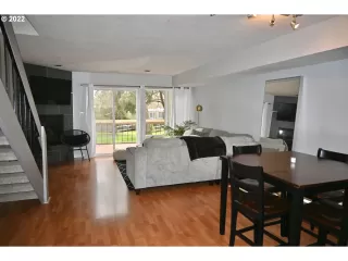 Photo #2: 22623282 Listing 