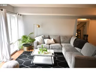 Photo #5: 22623282 Listing 