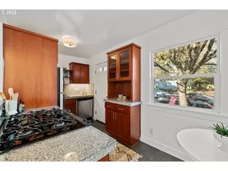 Photo #4: 22624058 Listing 