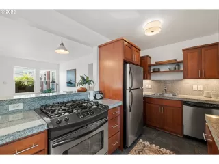 Photo #5: 22624058 Listing 