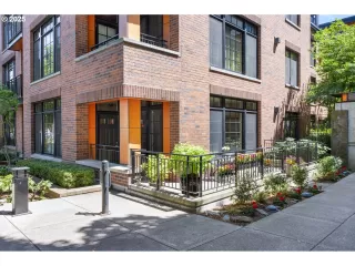 Photo #2: 226240584 Listing 