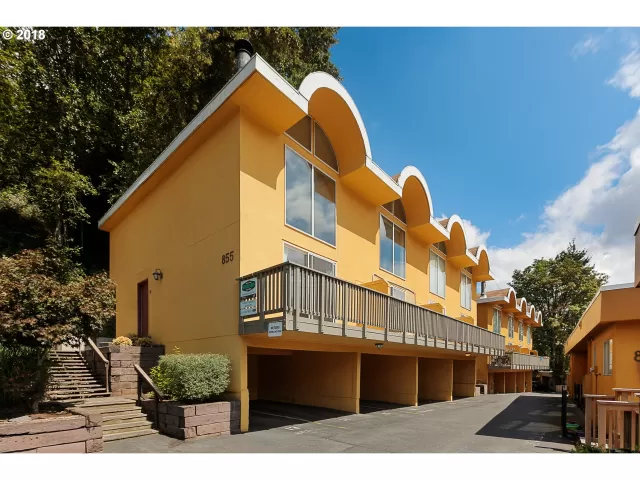 MLS: 22624419 Condo For Sale