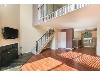 Photo #2: 22624419 Listing