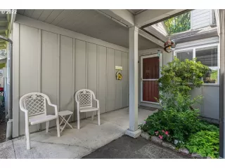 Photo #5: 22624488 Listing