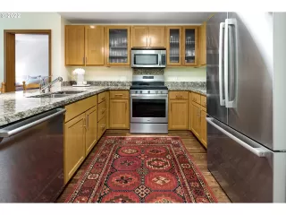 Photo #4: 22626757 Listing