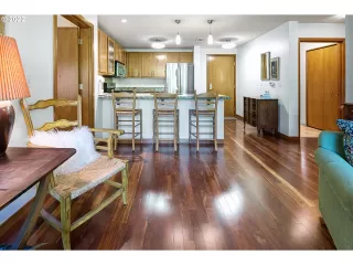 Photo #6: 22626757 Listing