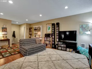 Photo #4: 22626762 Listing