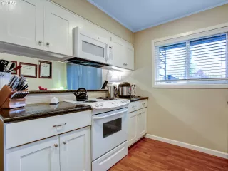 Photo #6: 22626762 Listing