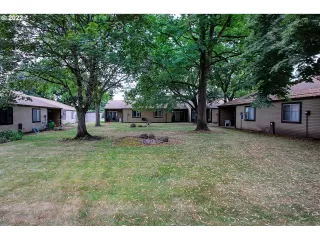 Photo #6: 22627739 Listing