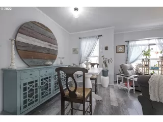 Photo #5: 22628474 Listing